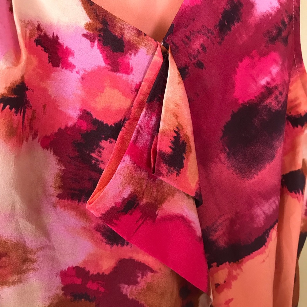 Ann Taylor Loft asymmetrical floral blouse, Size Small - Picture 4 of 7